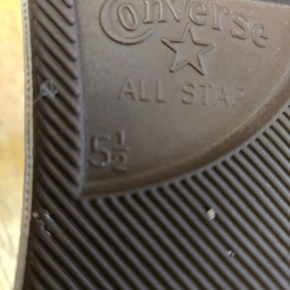 Low Top Converse - Picture 8 of 10
